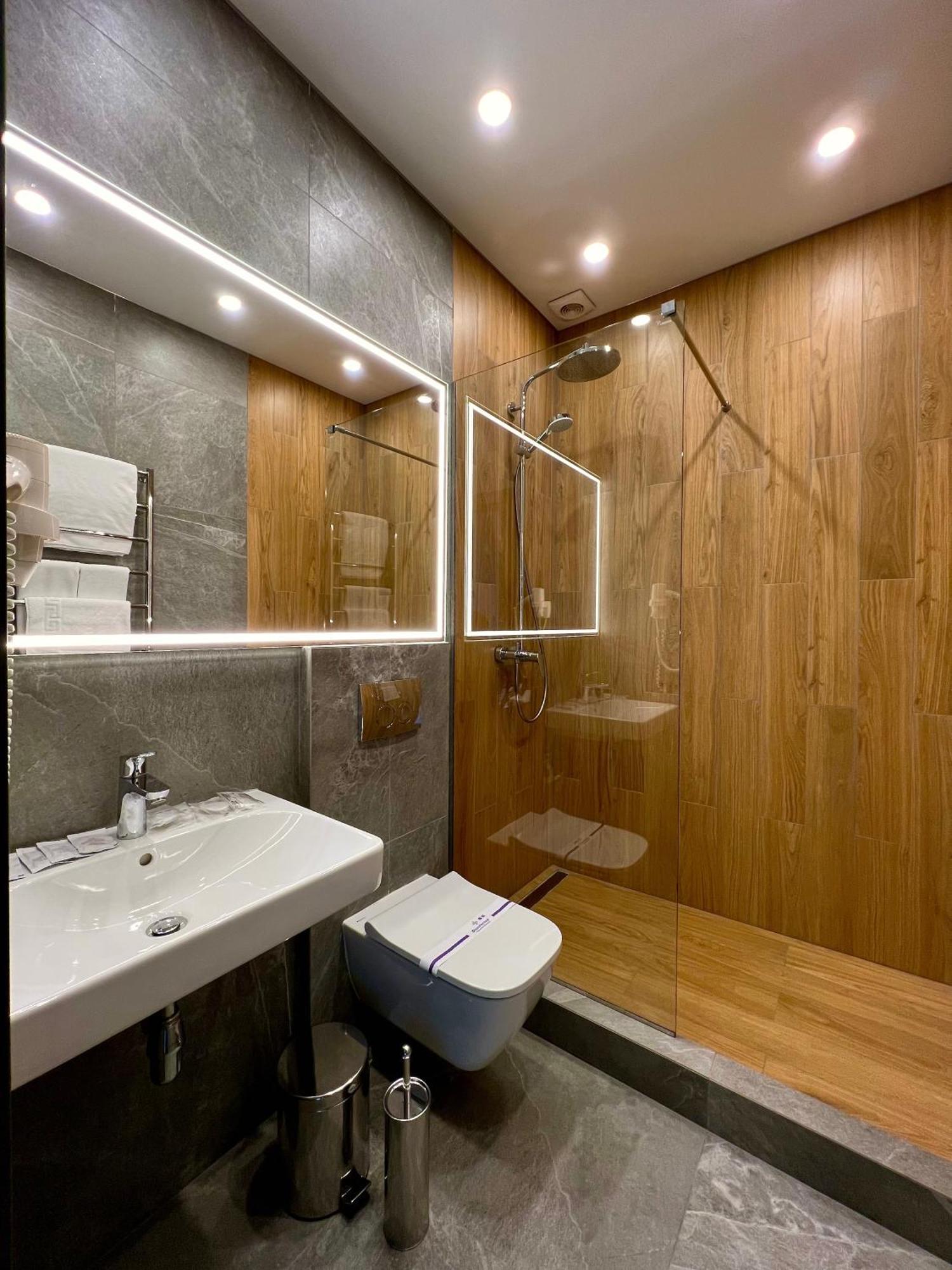 Hotel Fregat Kijów Zewnętrze zdjęcie